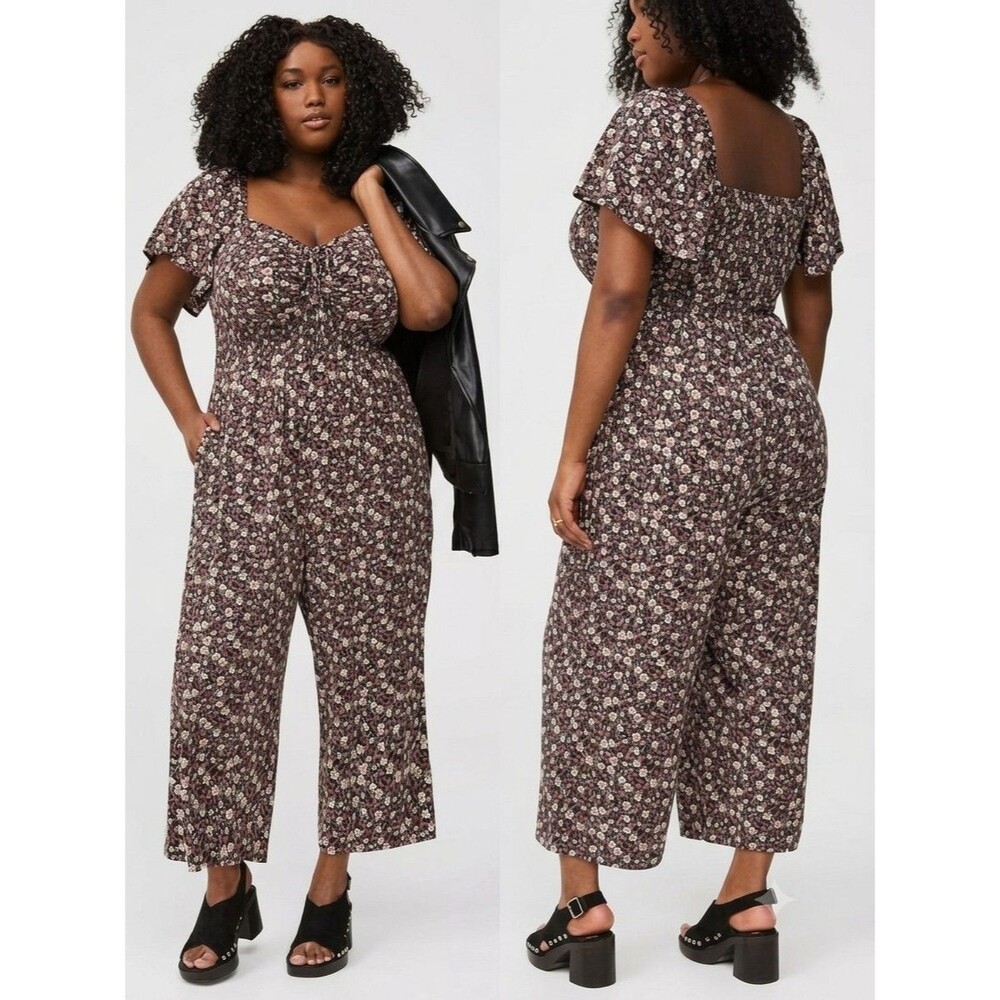 Torrid Jumpsuit Plus Sz 2 Floral Smocked Wide Leg Culotte Womens with Pockets